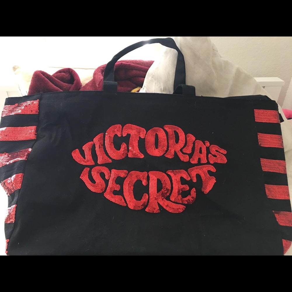 Victoria secret duffel bag